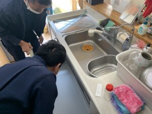 ヤマハのトップオープン食洗機を撤去する 　施工後漏水チェック